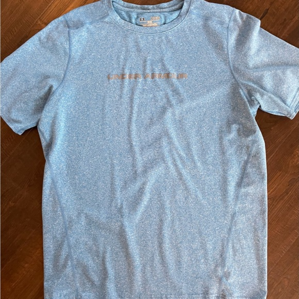 Under Armour‎ DriFit Shirt
